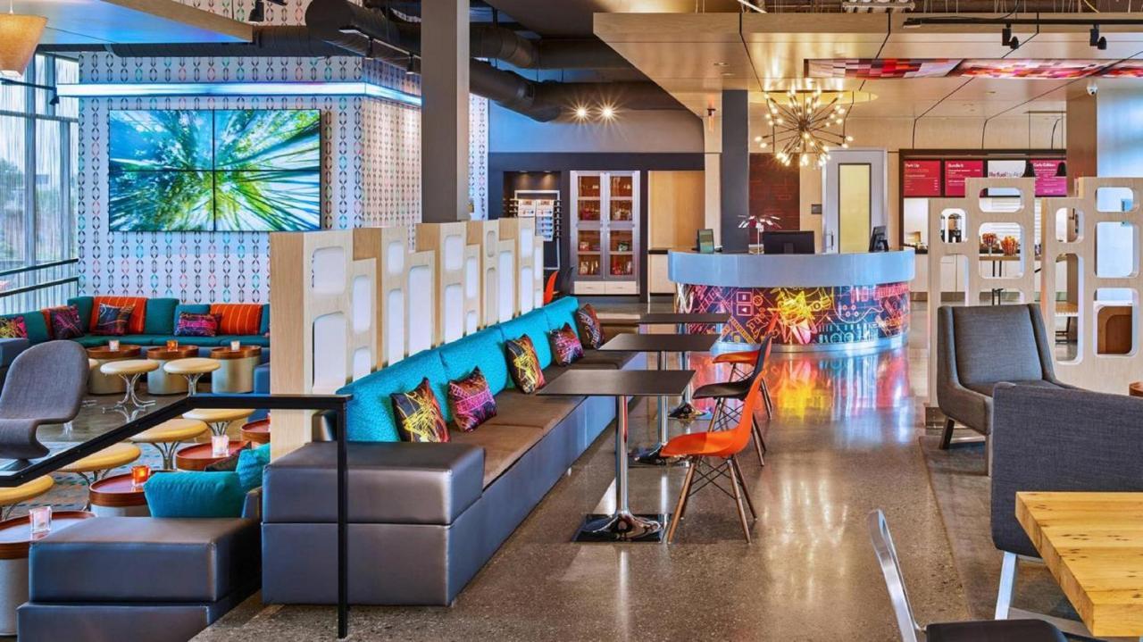 Aloft Chesapeake Hotel Exterior foto