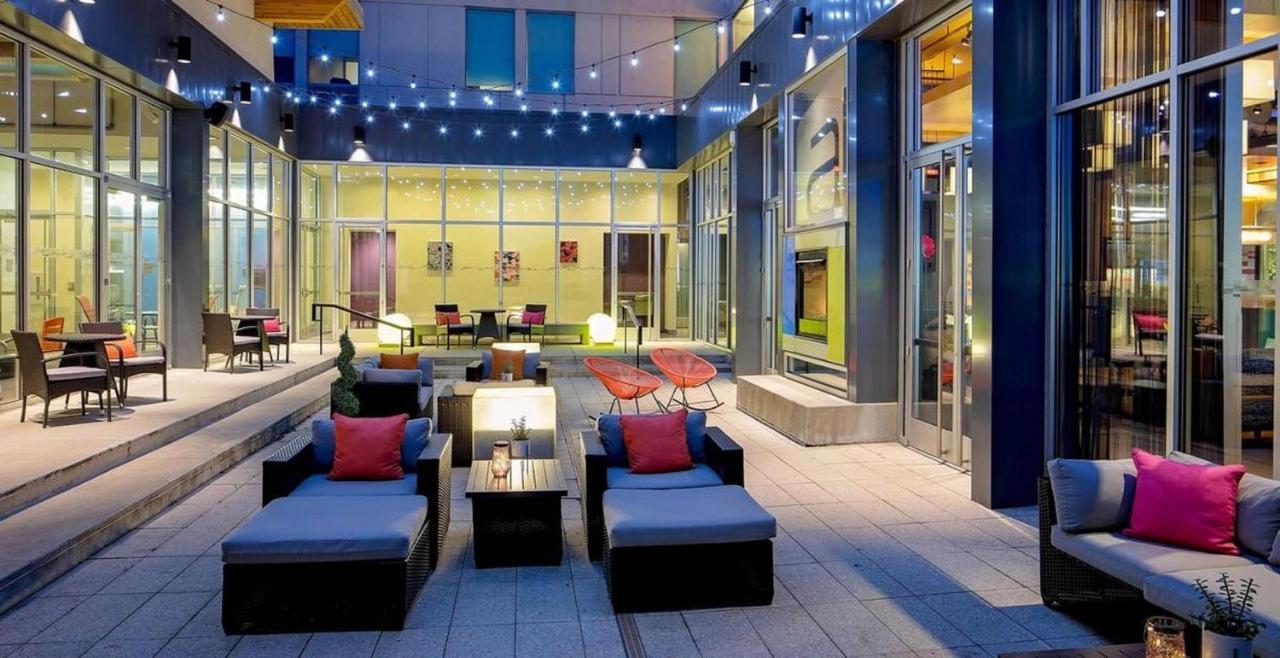 Aloft Chesapeake Hotel Exterior foto